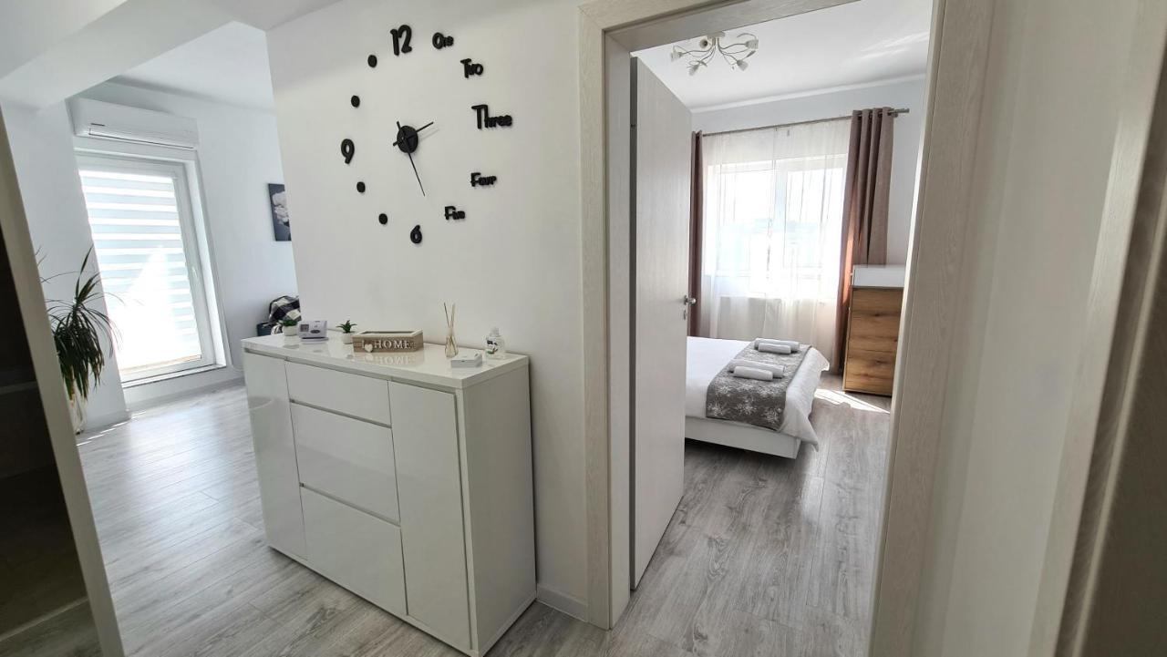 Bright Stylish Apartment In Pitesti Piteşti Dış mekan fotoğraf